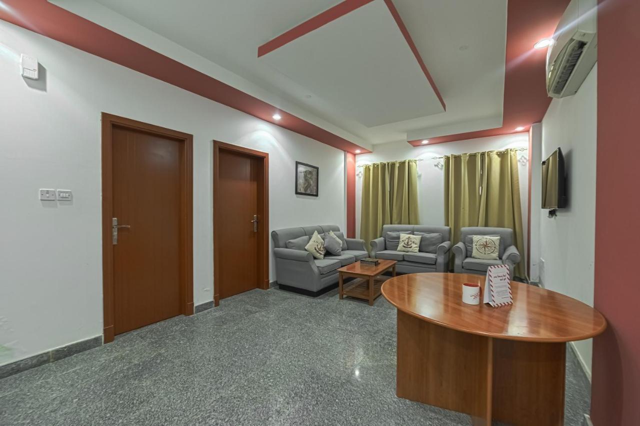 Platinium Hotel Apartments Seeb Eksteriør bilde